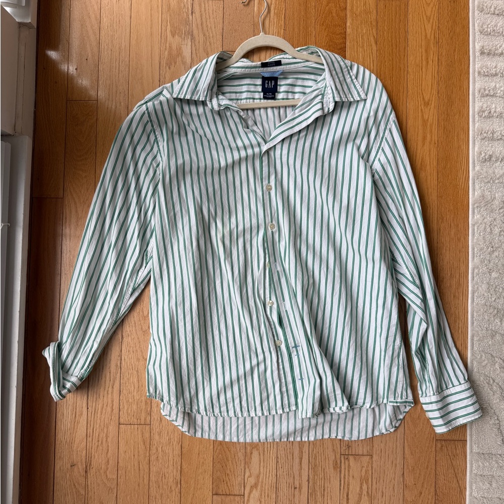 GAP Button-Up Shirt